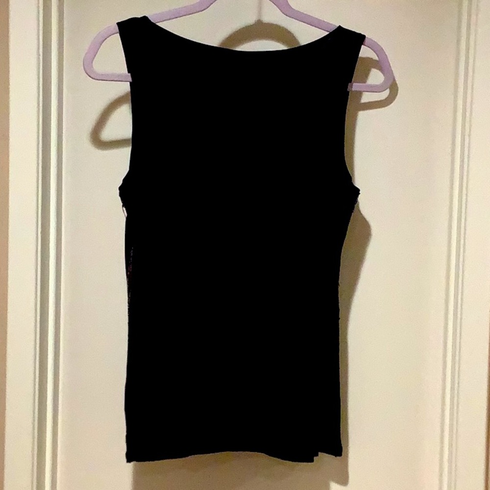 Sequenced Tank Top - Picture 2 of 3